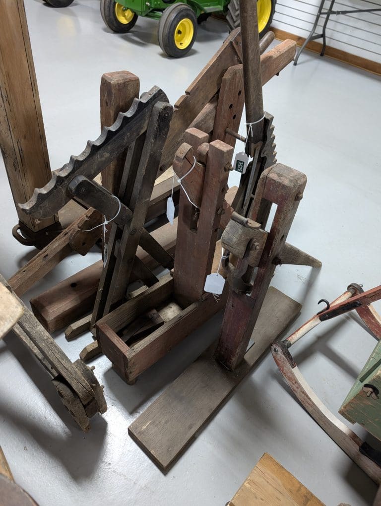 June 3-Day Antique Auction – Uncatalogued